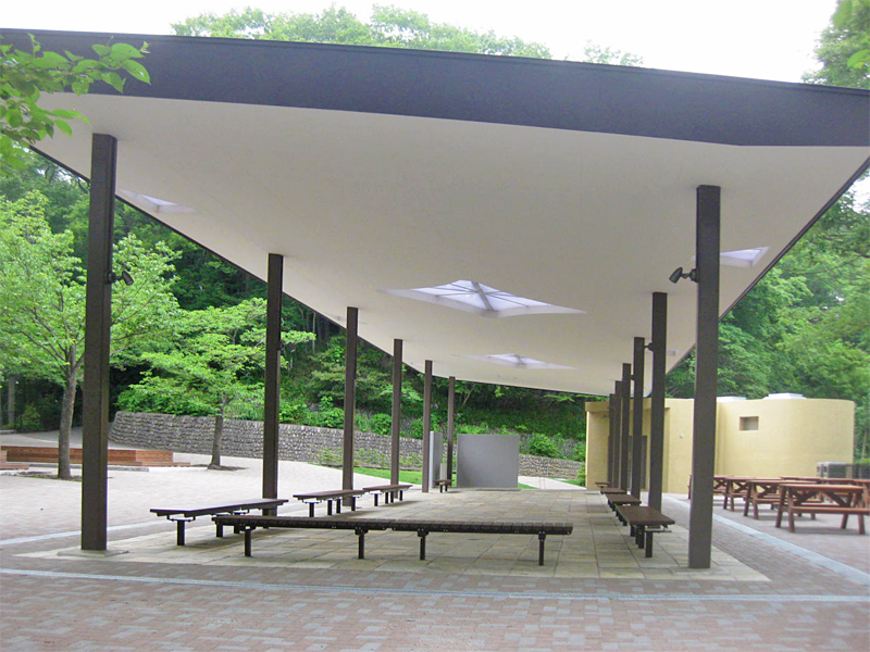多摩動物園うま広場休憩施設建築工事